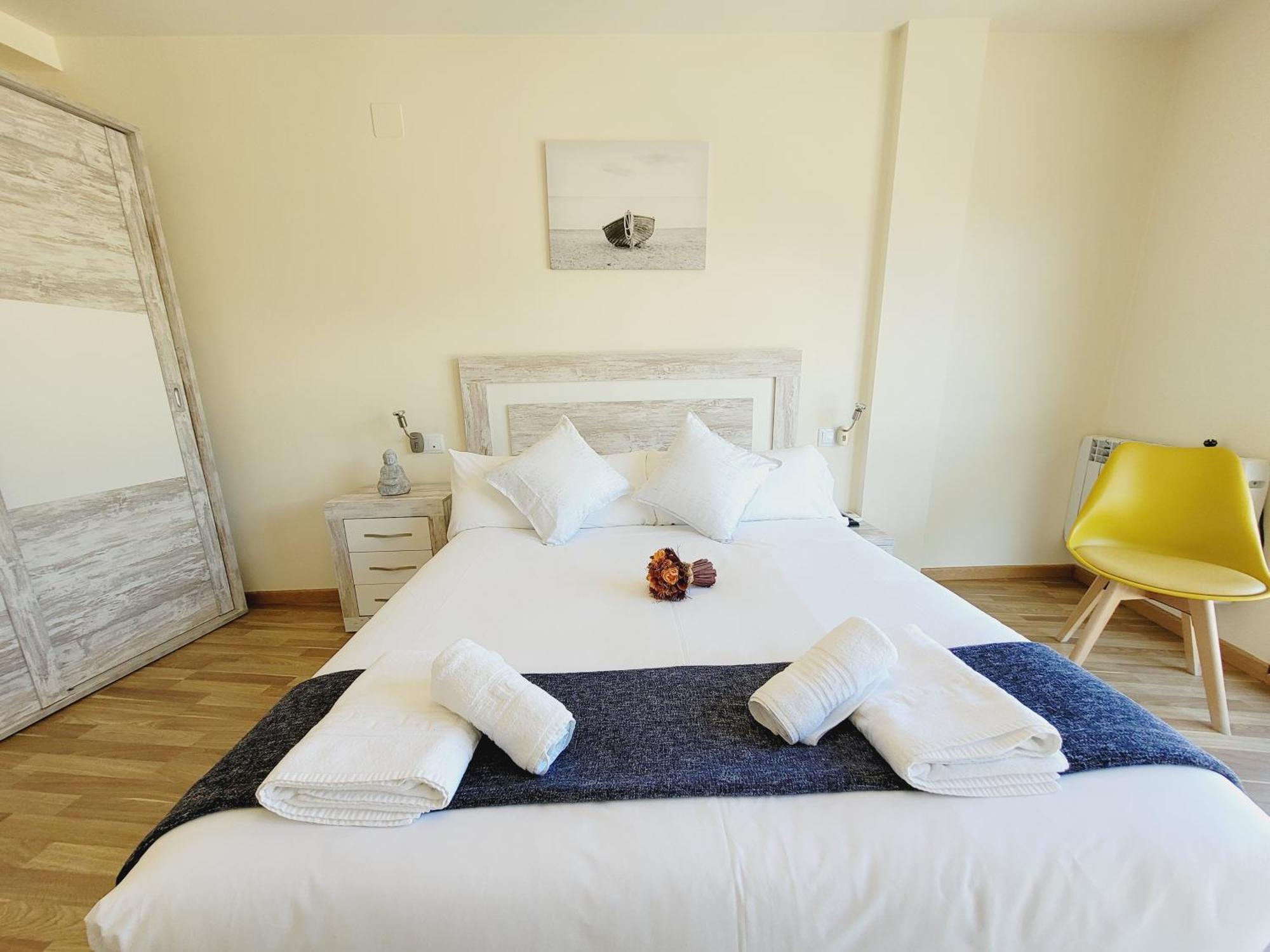 Apartamentos Bella Aínsa Quarto foto